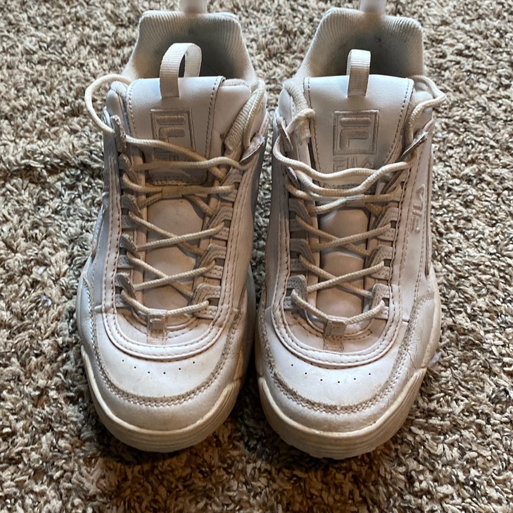Size 8 Fila sneakers